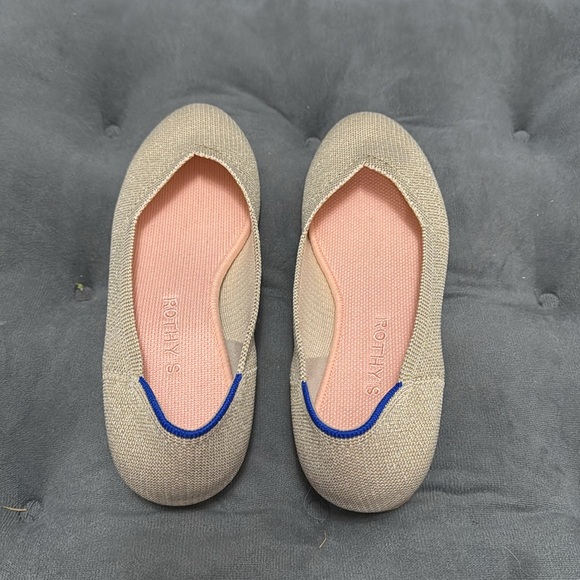 Gold Rothy’s Round Toe Flats Light Gold Metallic - Picture 2 of 6